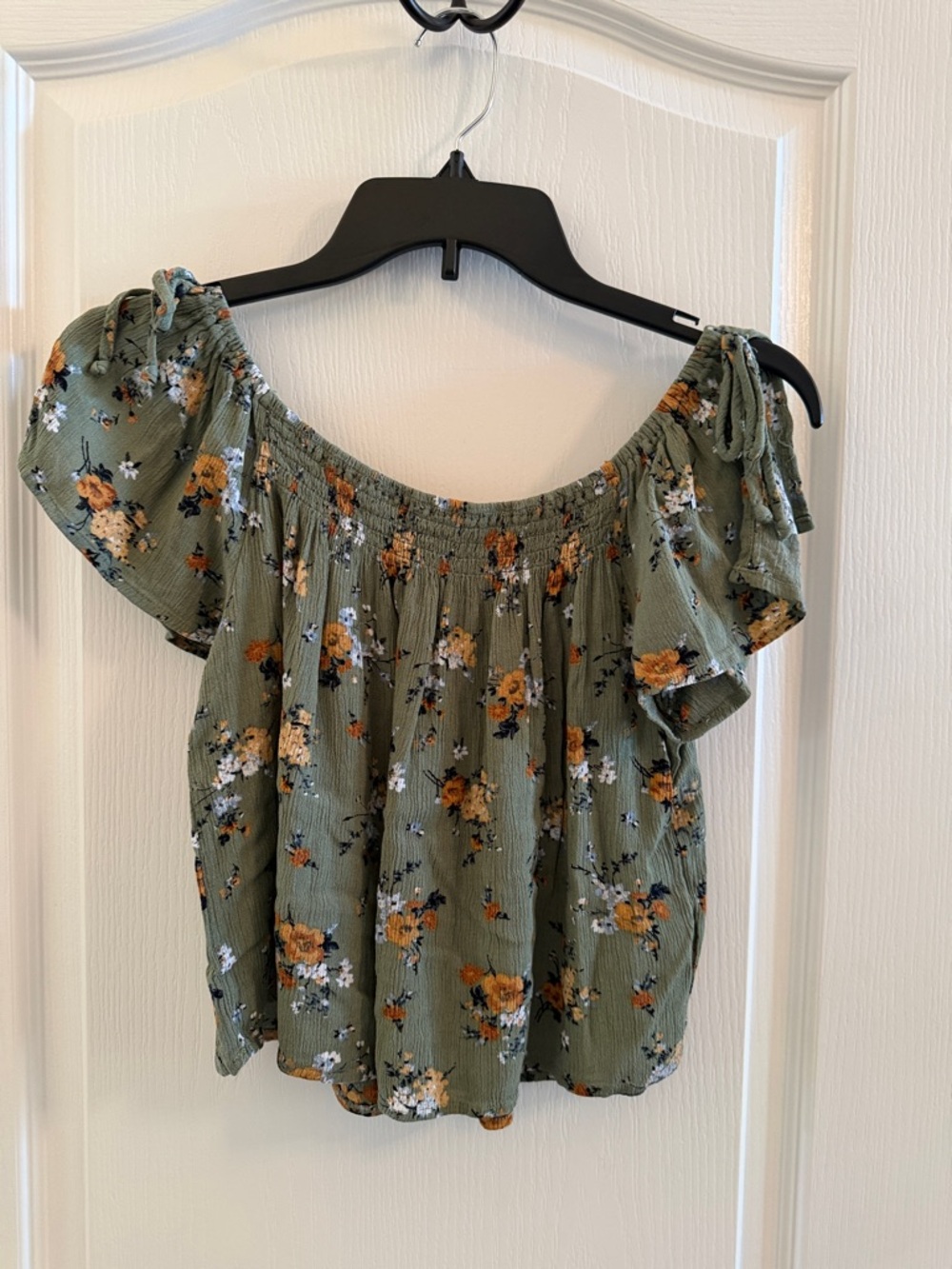 Xhilaration Olive Green Floral Off-Shoulder Crop Top